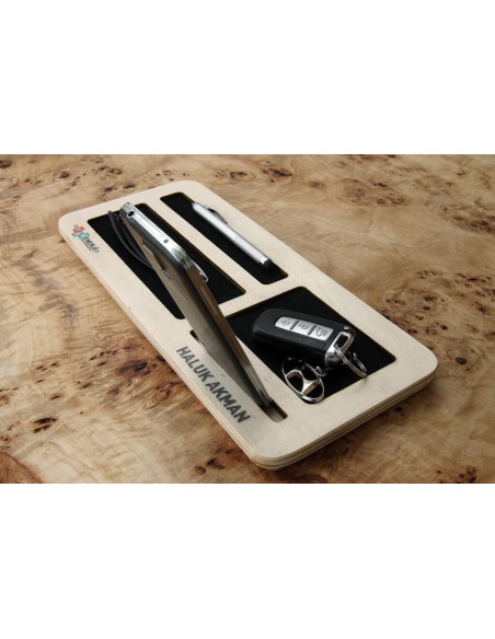 Tidy up everyday life with the desktop wood organizer for offices