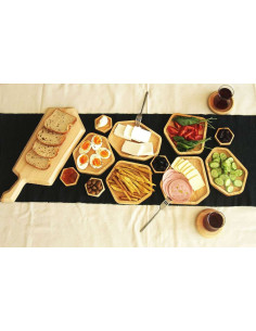 Natural wood cutting and serving board in the form of a pebble. Architab.Net 2